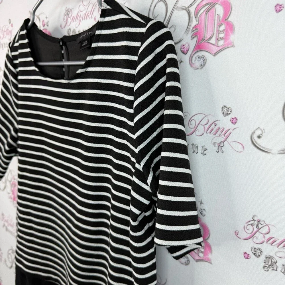 Attitude, T-shirt, stripes, colour block, Black and White Striped Women's Top